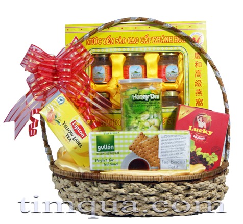 Giỏ quà Tết Tình Thân