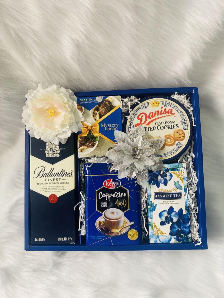 Hộp quà Tết 2024 -HQ18