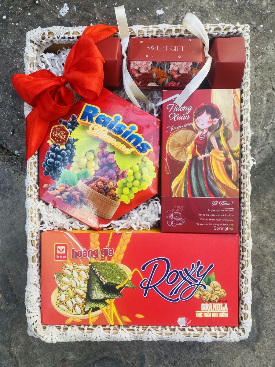 Hộp quà Tết gỗ 2024 - HQG17