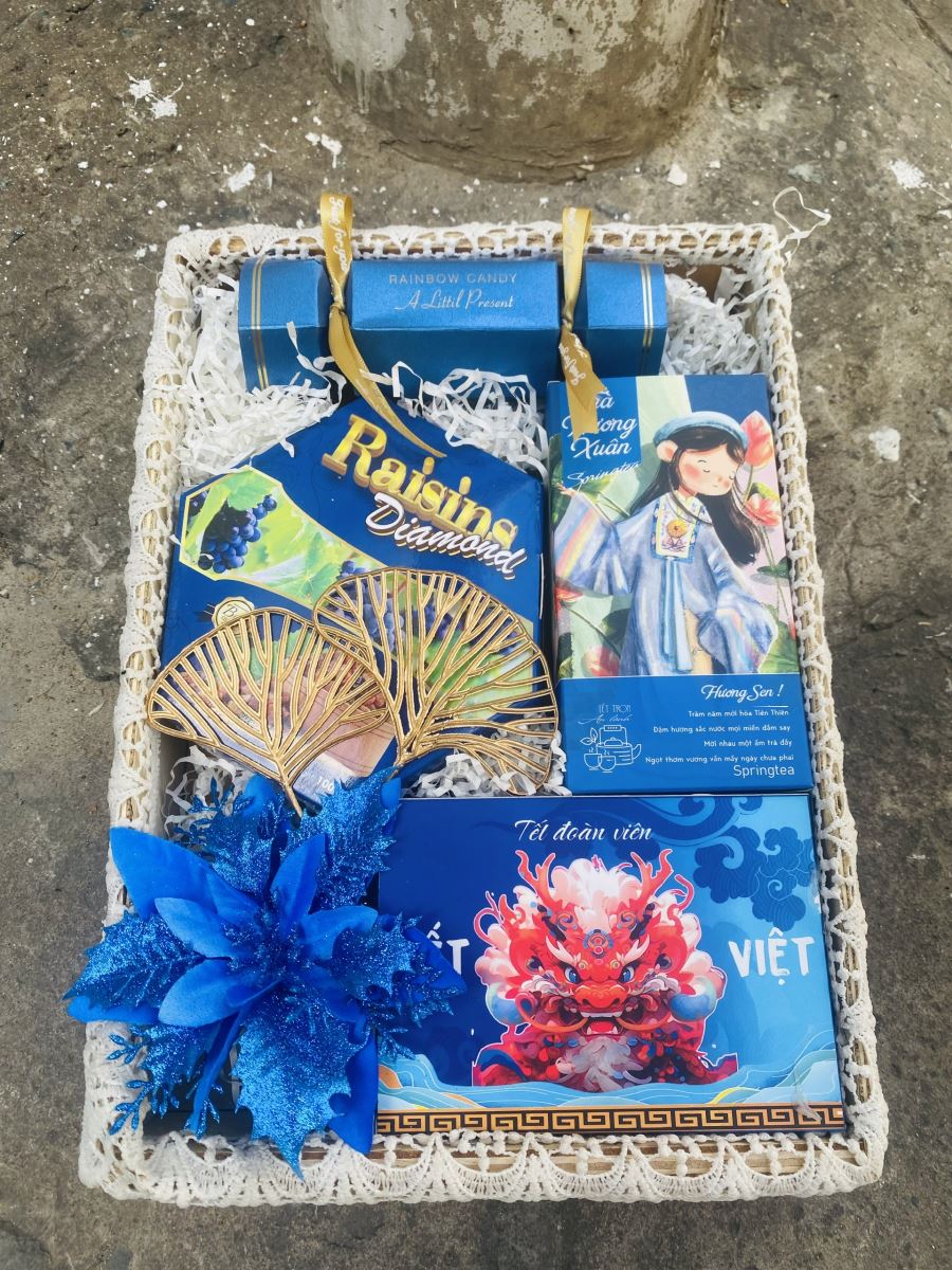 Hộp quà Tết gỗ 2024 - HQG18