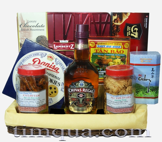 Giỏ Quà Tết Chivas 05